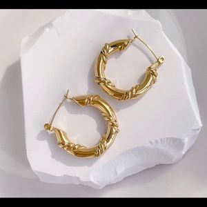 18K Gold Twist Hoop Earrings, Gold Hoop Earrings, Circle Earring , Hoop Earrings